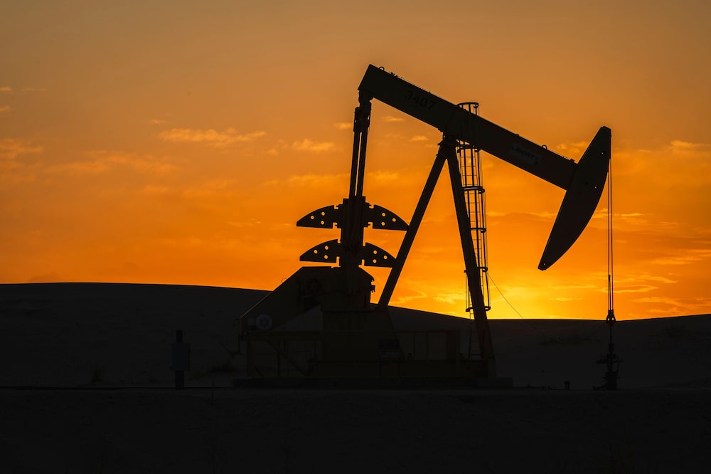 Bombas de extracción al amanecer en el condado de Crane, Texas, EE. UU., el sábado 15 de marzo de 2025. La cuenca del Pérmico, una extensa zona de esquisto que se extiende bajo Texas y Nuevo México, es la zona de esquisto más prolífica de América del Norte. Fotógrafo: Justin Hamel/Bloomberg Bombas de extracción al amanecer en el condado de Crane, Texas, EE. UU., el sábado 15 de marzo de 2025. La cuenca del Pérmico, una extensa zona de esquisto que se extiende bajo Texas y Nuevo México, es la zona de esquisto más prolífica de América del Norte. Fotógrafo: Justin Hamel/Bloomberg